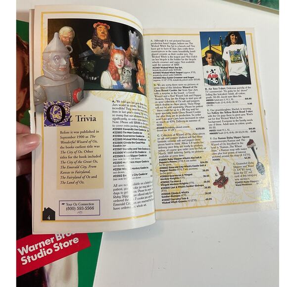 Wizard Of Oz Collectibles Lot of 5 Calenders, Holiday Catalog, Memorabilia - Picture 4 of 9